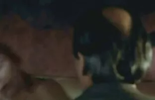 特别按摩她的独家 女同性恋喷