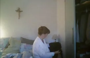 被邻居撕裂是手淫，然后充满阴部，精子，他妈的，狗的风格。 夫妇性别的视频