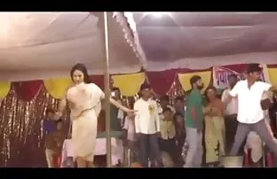 妈妈会照顾棉花行动的女孩 摩洛伊斯兰解放阵线性别的视频