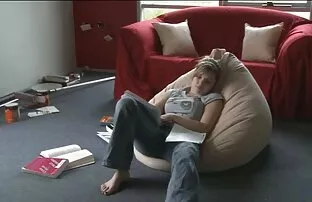 性感的棕色的膝盖吞下像一个妓女 摩洛伊斯兰解放阵线的电影