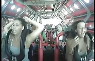 女人种了一个超级巨星。 裸体色情